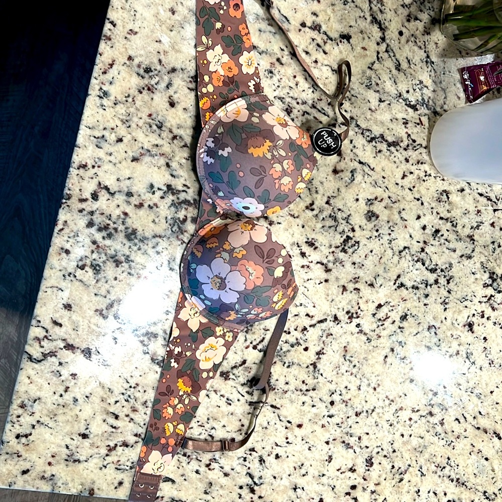 Push up bra size 38 B.